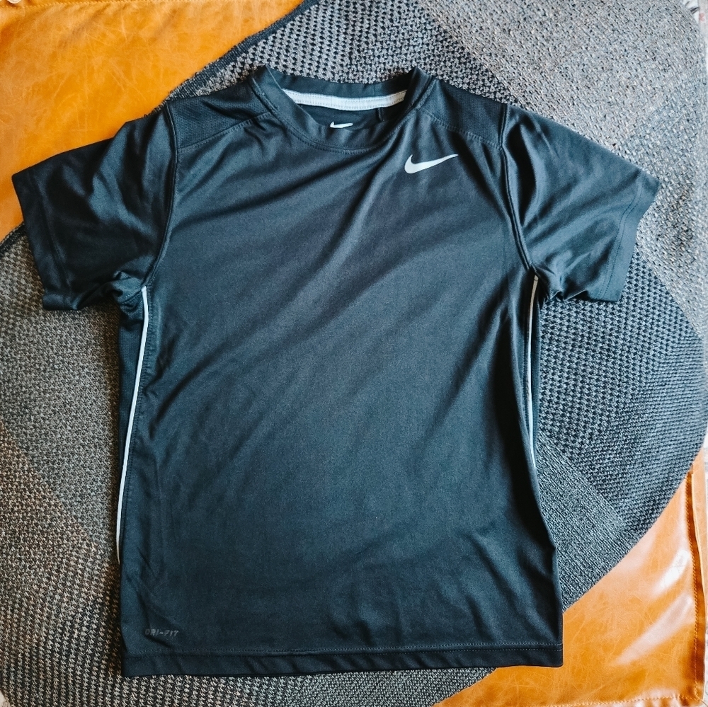 3/$20 Nike Boys Dri-FIT Black Tee (Size M)